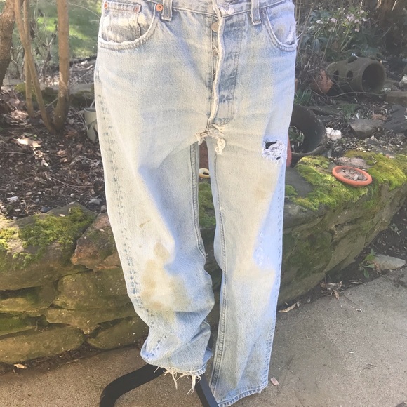 distressed levis